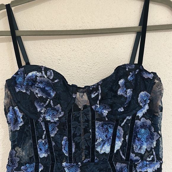 [For Love & Lemons] Victoria Maxi Dress - Picture 4 of 7